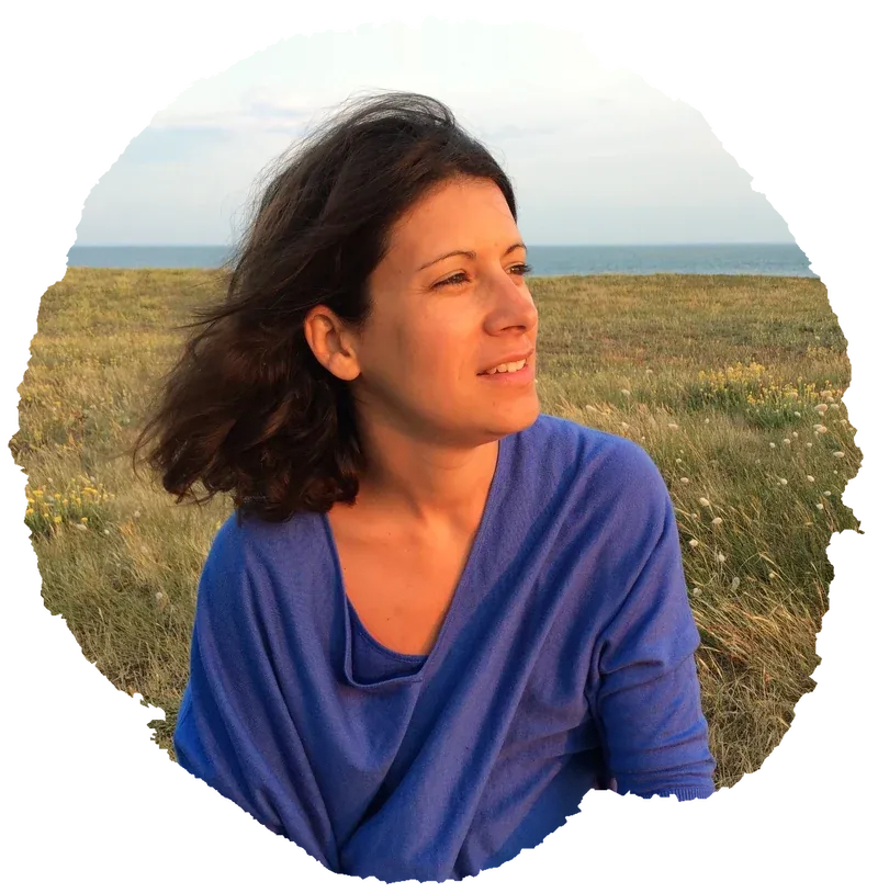 Sophie Laféac, sage-femme, en bord de mer